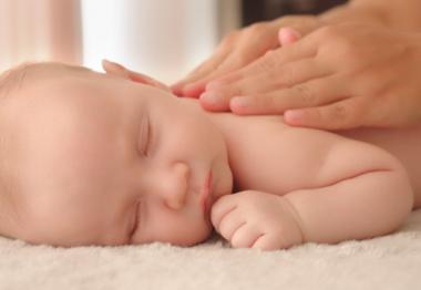 Atelier de massage bébé par votre ostéopathe à Gagny le  jeudi 4 avril à partir de 15h00